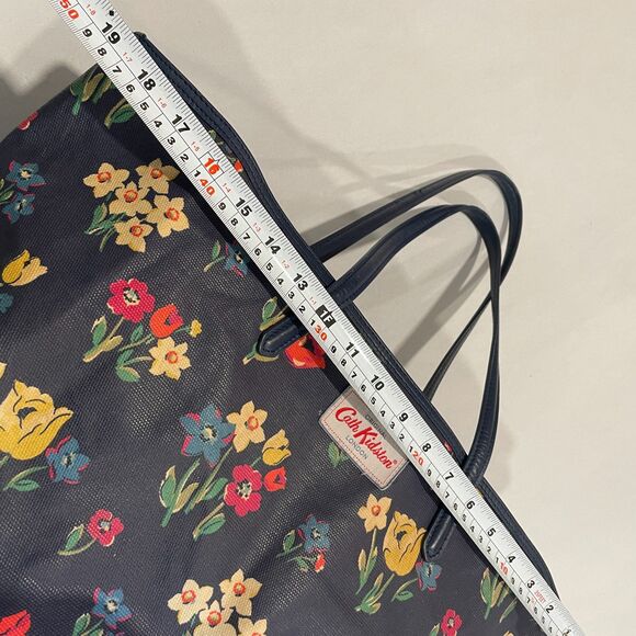 ~ Rare Cath Kidston XL Overnight Floral Coated Bag 2 Handle Snap Lined Pockets - Picture 12 of 16